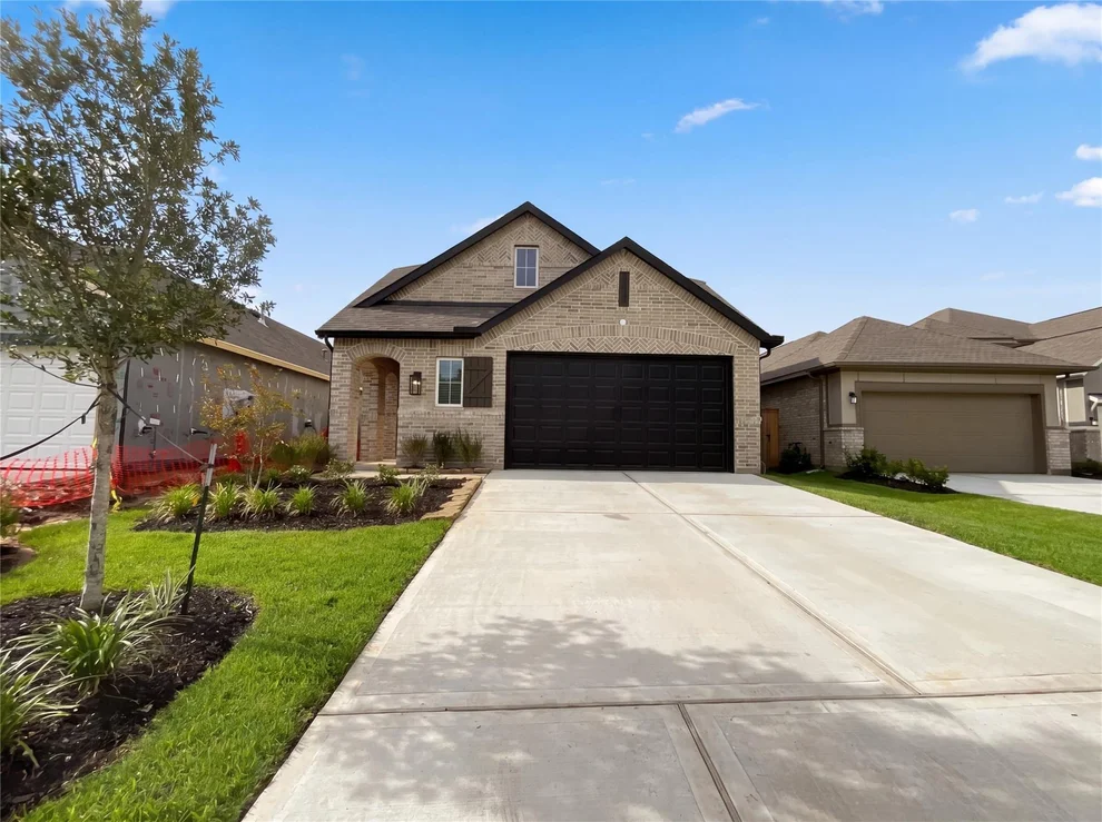 Unit for sale at 118 Neches Nook Court, Conroe, TX 77304