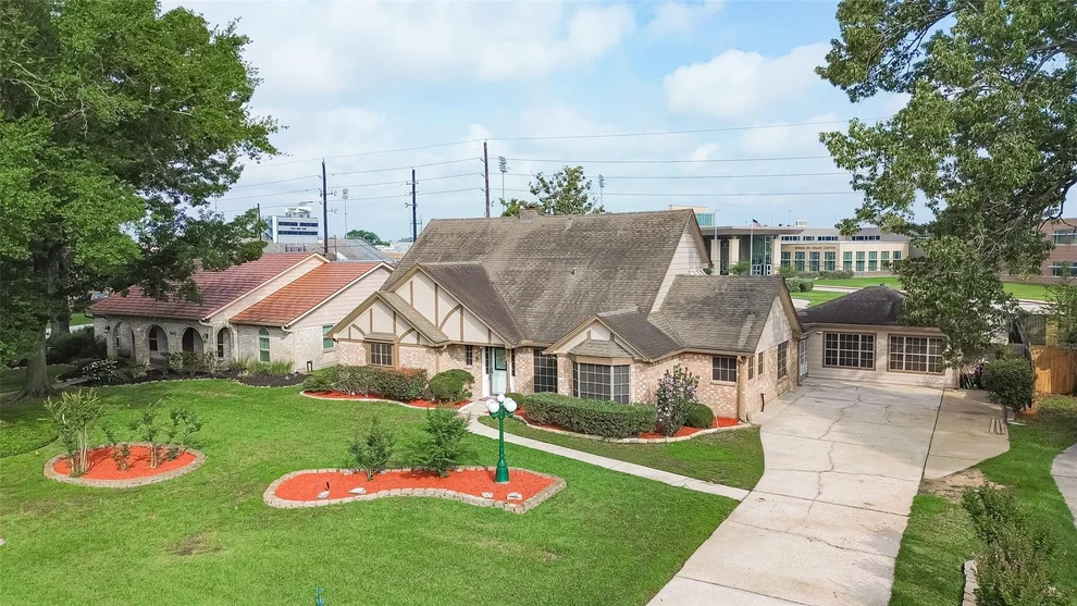 Unit for sale at 607 E Cypresswood Drive, Spring, TX 77373