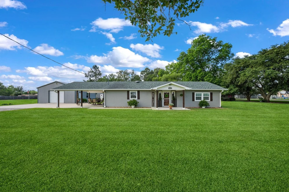 Unit for sale at 488 County Road 2016, Hardin, TX 77575