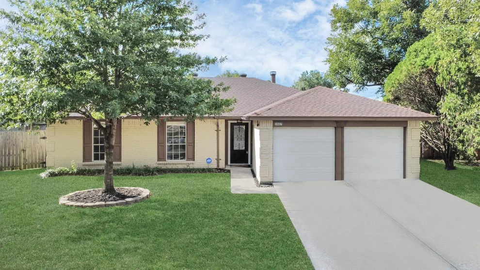 Unit for sale at 3407 Chalfont Court, Houston, TX 77066
