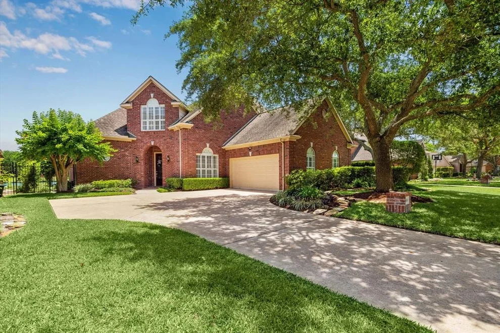 Unit for sale at 418 Brook Shore Court, Sugar Land, TX 77478