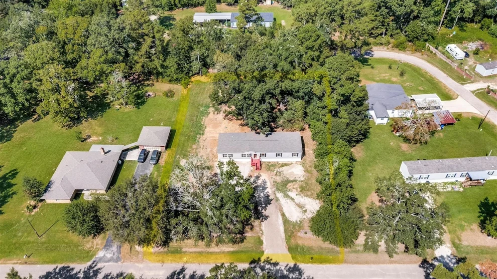 Unit for sale at 20006 Red Oaks South, New Caney, TX 77357