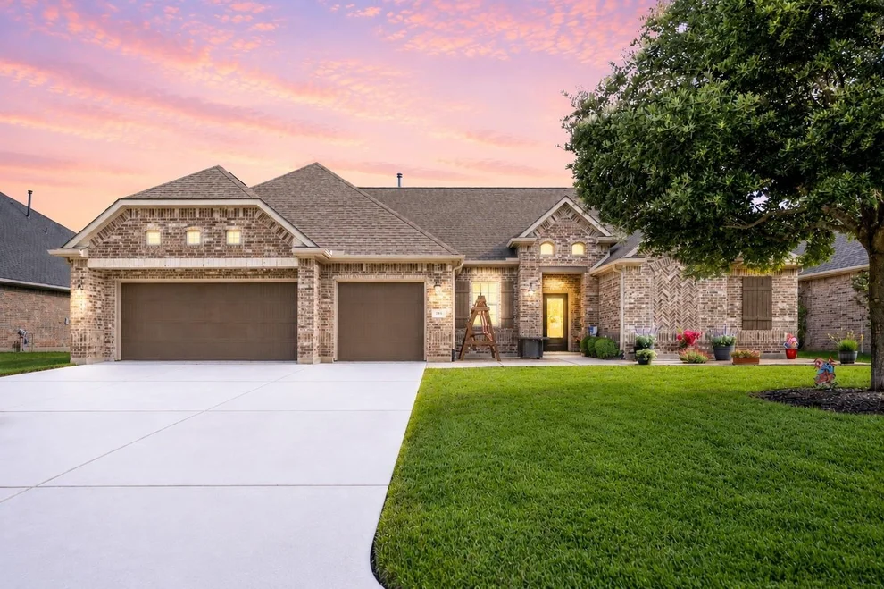 Unit for sale at 165 Waterstone Drive, Montgomery, TX 77356