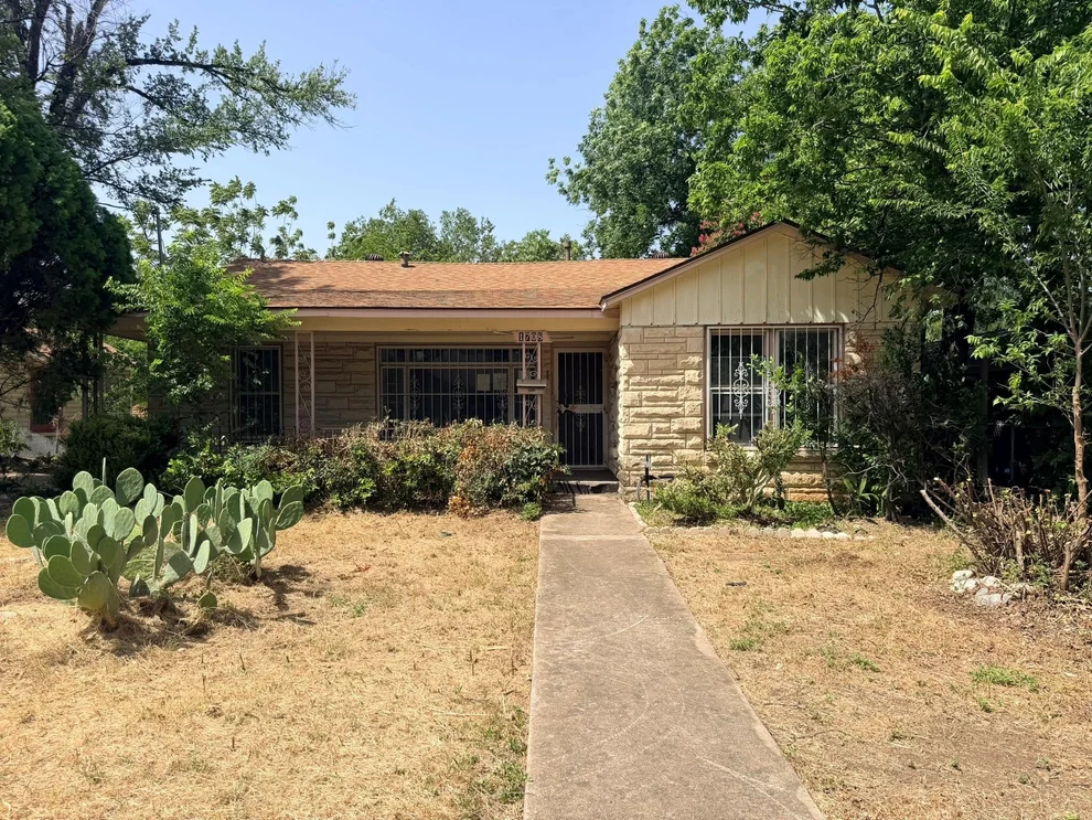 Unit for sale at 1708 E 32nd Street, Austin, TX 78722