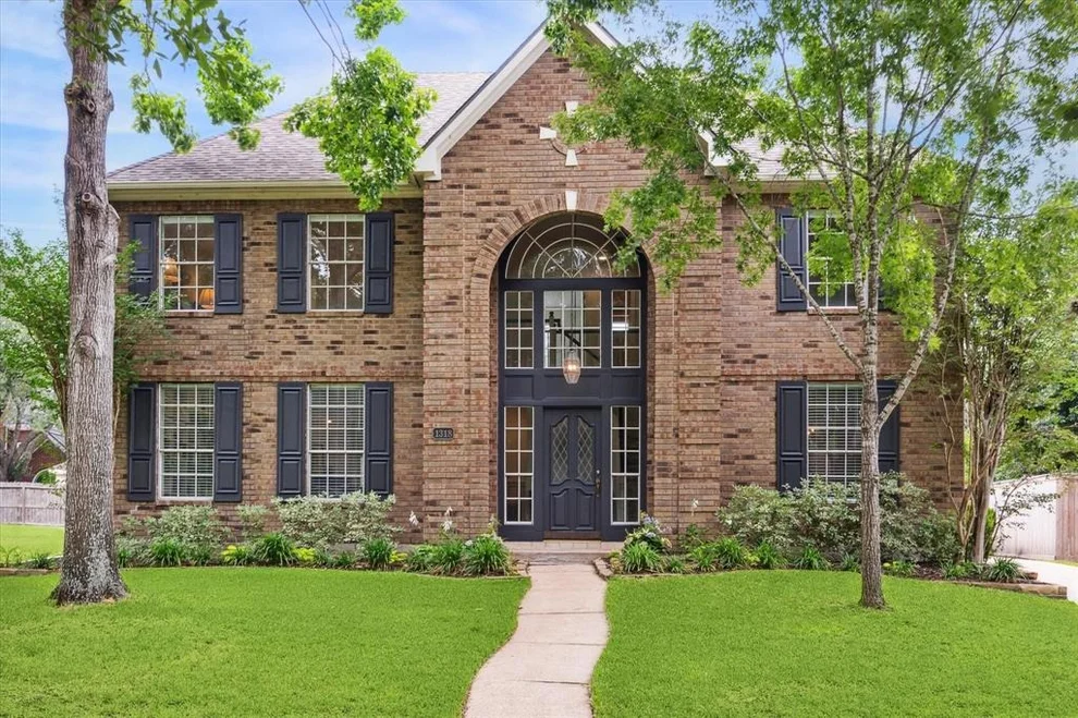 Unit for sale at 1318 N Gabriel River Circle, Sugar Land, TX 77478