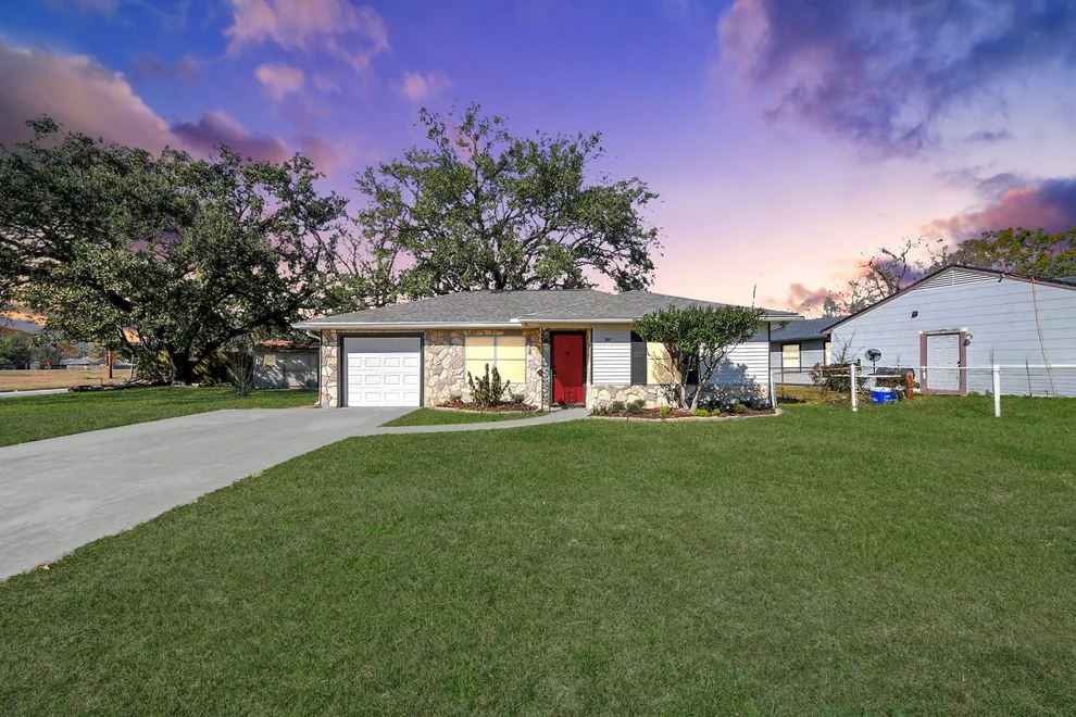 Unit for sale at 201 Delta Street, Pasadena, TX 77506