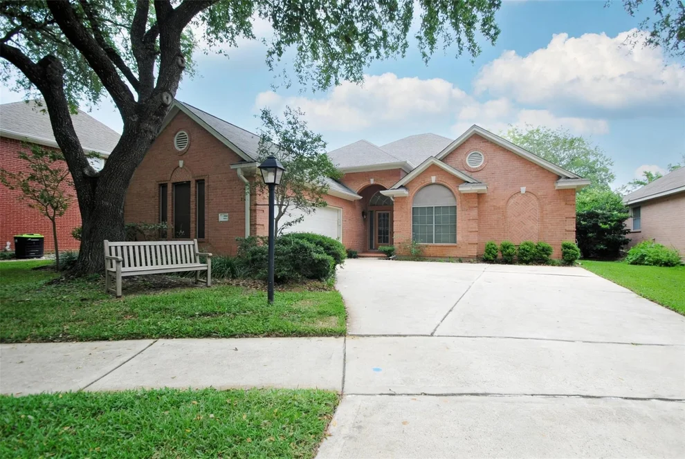 Unit for sale at 2727 Gregway Lane, Missouri City, TX 77459