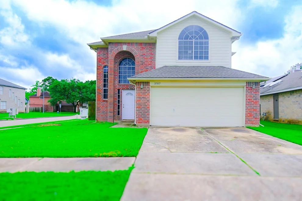 Unit for sale at 3707 Villa Glen Drive, Houston, TX 77088