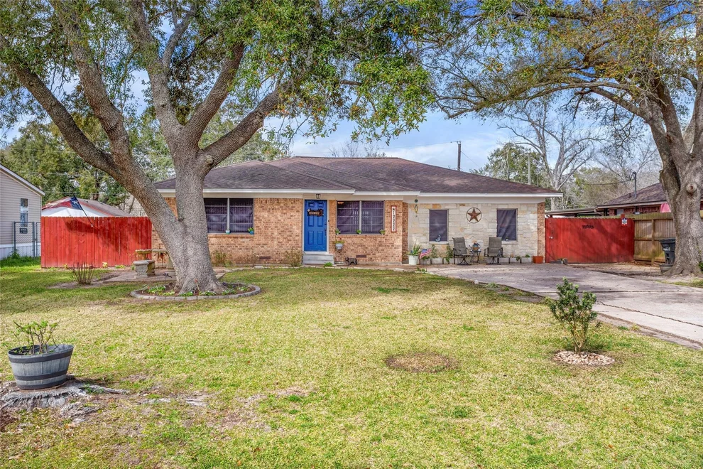 Unit for sale at 12222 23rd Street, Santa Fe, TX 77510