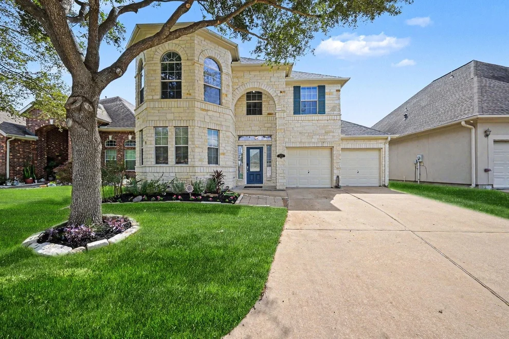 Unit for sale at 14135 Grovemist Lane, Houston, TX 77082
