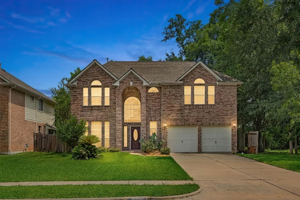Unit for sale at 16334 Mellow Oaks Lane, Sugar Land, TX 77498