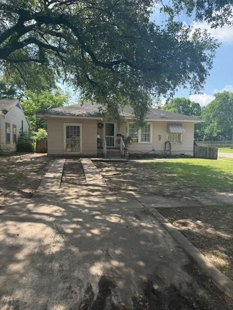 Unit for sale at 8302 Wier Drive, Houston, TX 77017