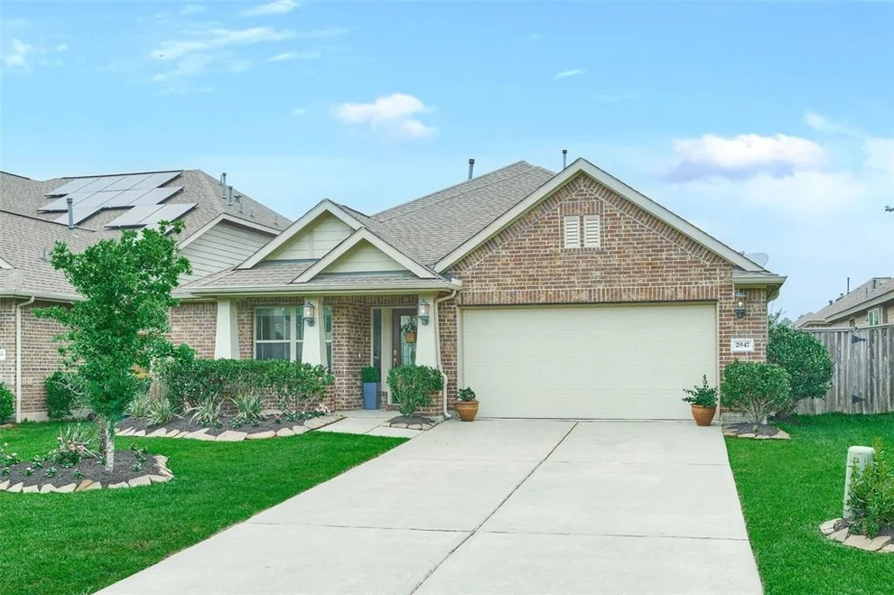 Unit for sale at 2947 Twin Cove Court, Conroe, TX 77301