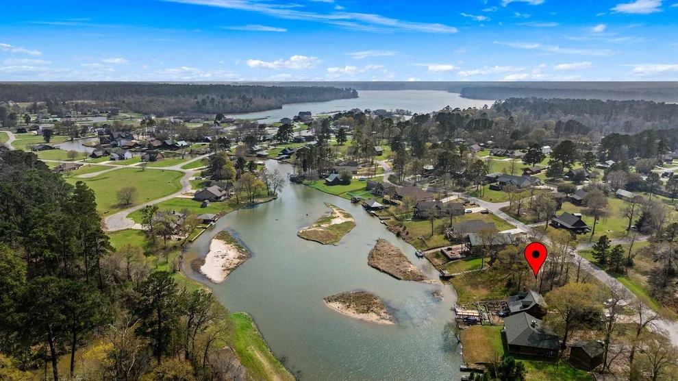 Unit for sale at 78 Hunters Creek Drive, Huntsville, TX 77340