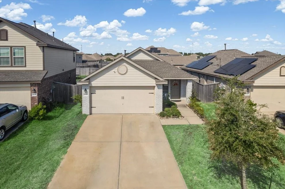 Unit for sale at 7835 Sundrop Hill Trail, Katy, TX 77493