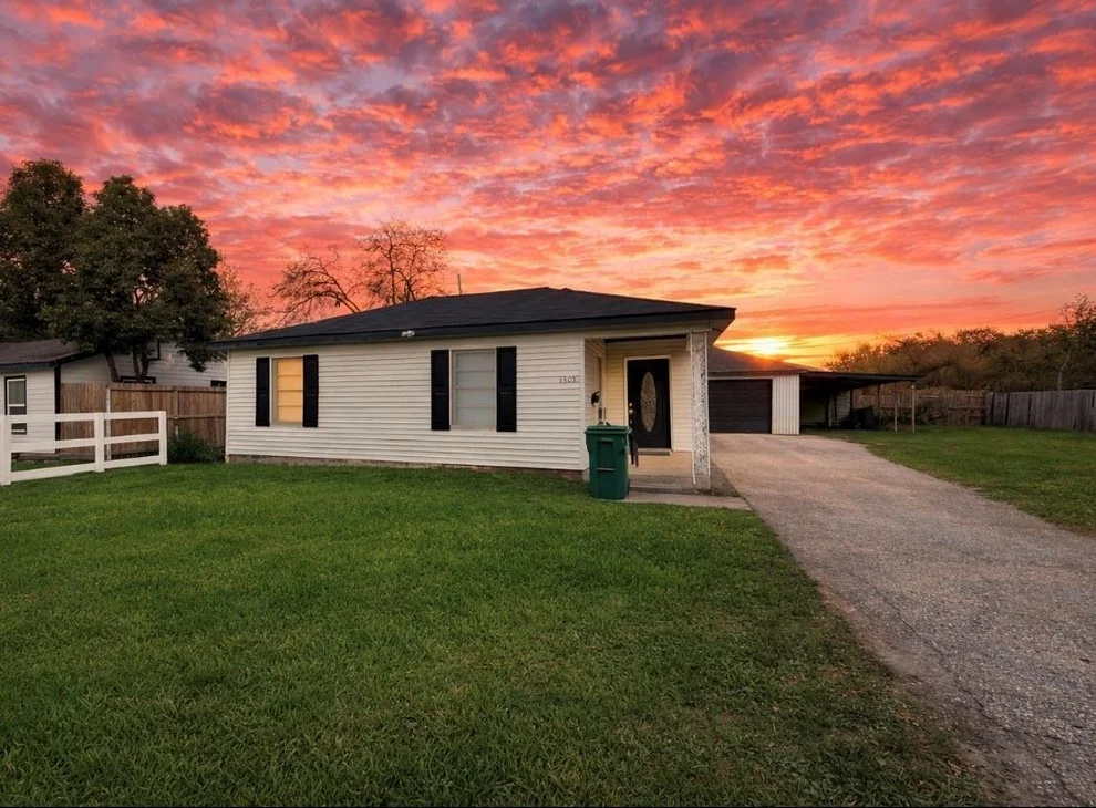 Unit for sale at 1305 Jackson Avenue, Pasadena, TX 77506