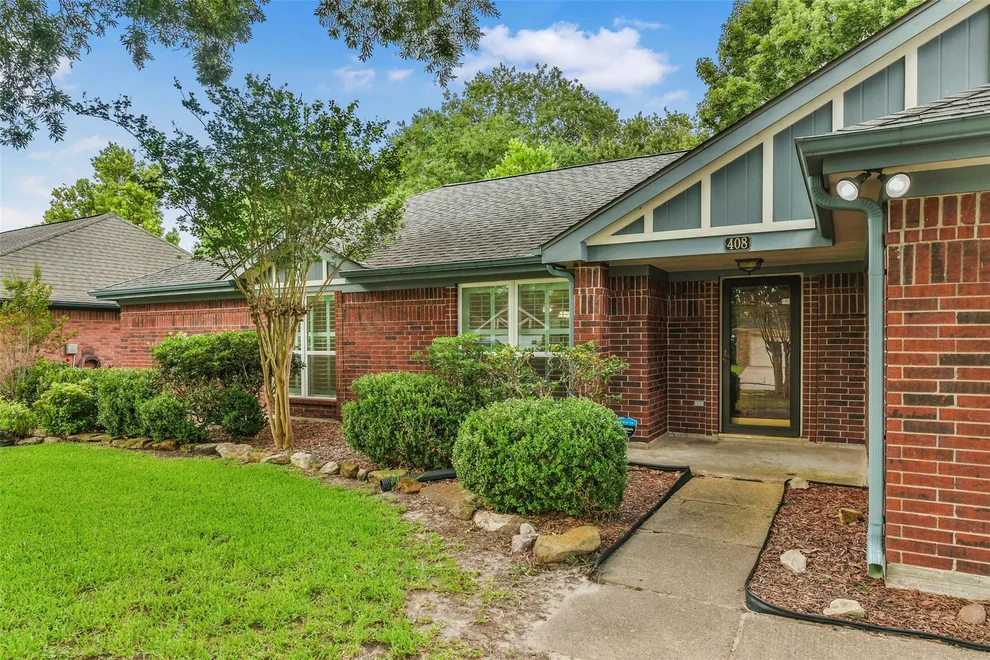 Unit for sale at 408 Holly Fern Drive, League City, TX 77573