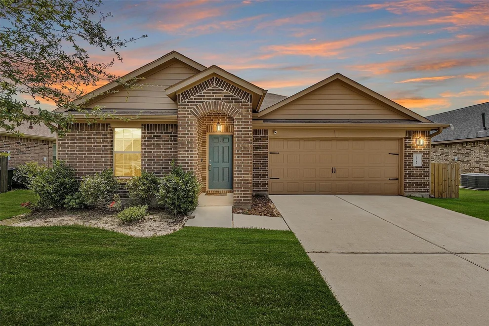 Unit for sale at 22919 Eselle Creek Drive, Tomball, TX 77375