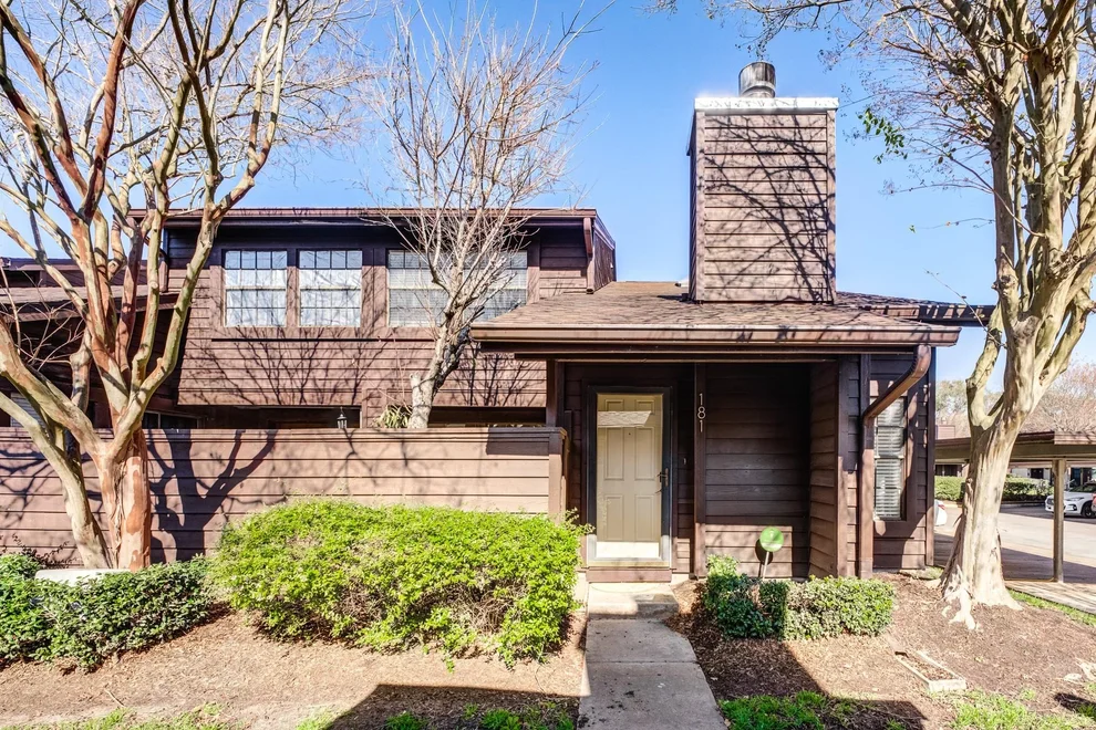 Unit for sale at 2611 Grants Lake Boulevard, Sugar Land, TX 77479