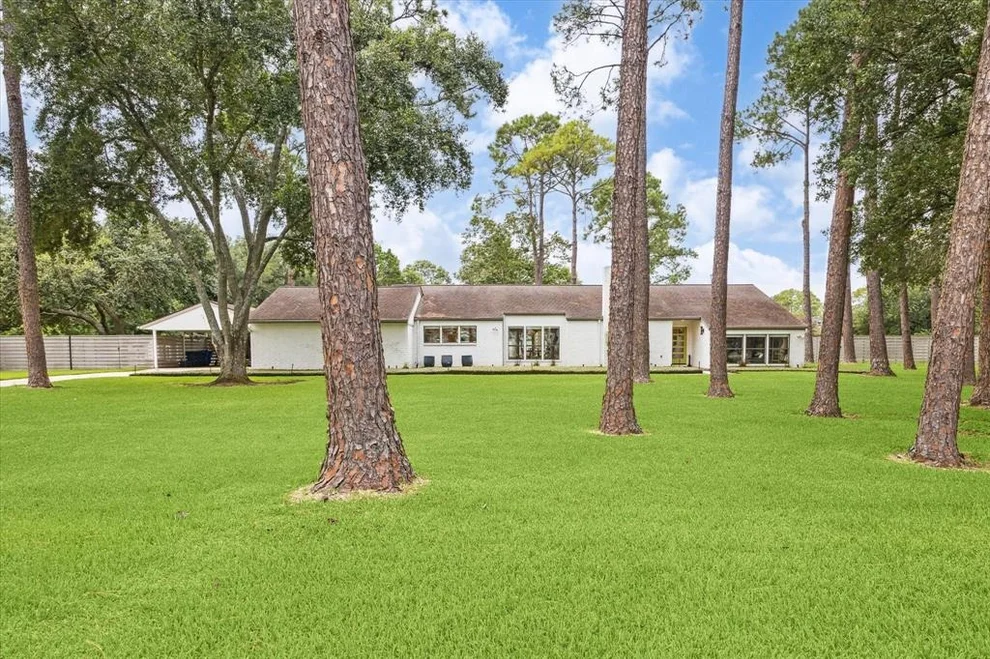 Unit for sale at 1108 Cowards Creek Drive, Friendswood, TX 77546