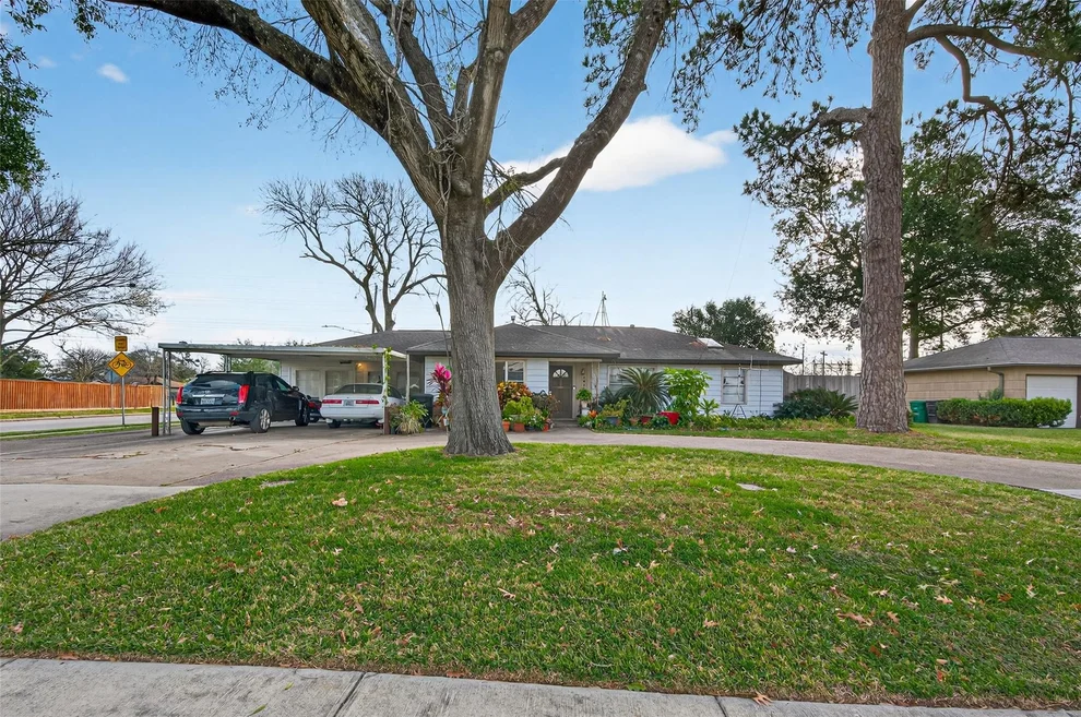 Unit for sale at 1614 Wycliffe Drive, Houston, TX 77043