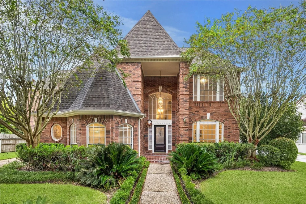 Unit for sale at 3622 Springhill Lane, Sugar Land, TX 77479
