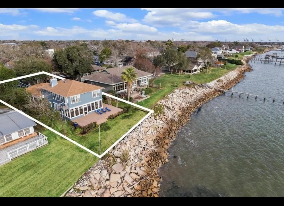 Unit for sale at 232 Garfield Street, La Porte, TX 77571