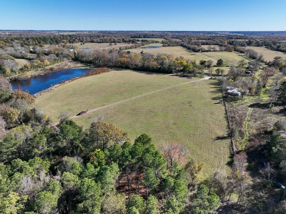 Unit for sale at 3 Highway 7 West, Crockett, TX 75835