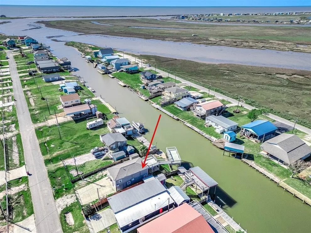 Unit for sale at 1092 County Road 209, Sargent, TX 77414