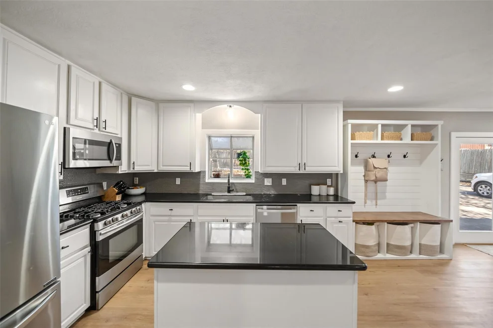 Unit for sale at 234 E Obryant Street, Bellville, TX 77418