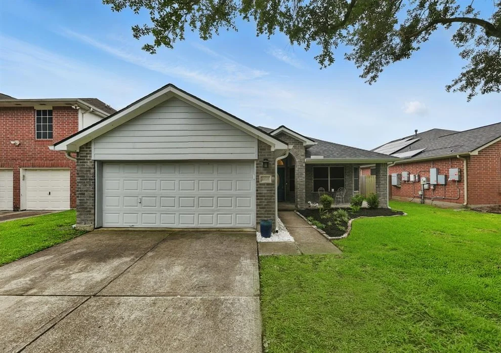 Unit for sale at 2878 Rocky Creek Lane, Dickinson, TX 77539