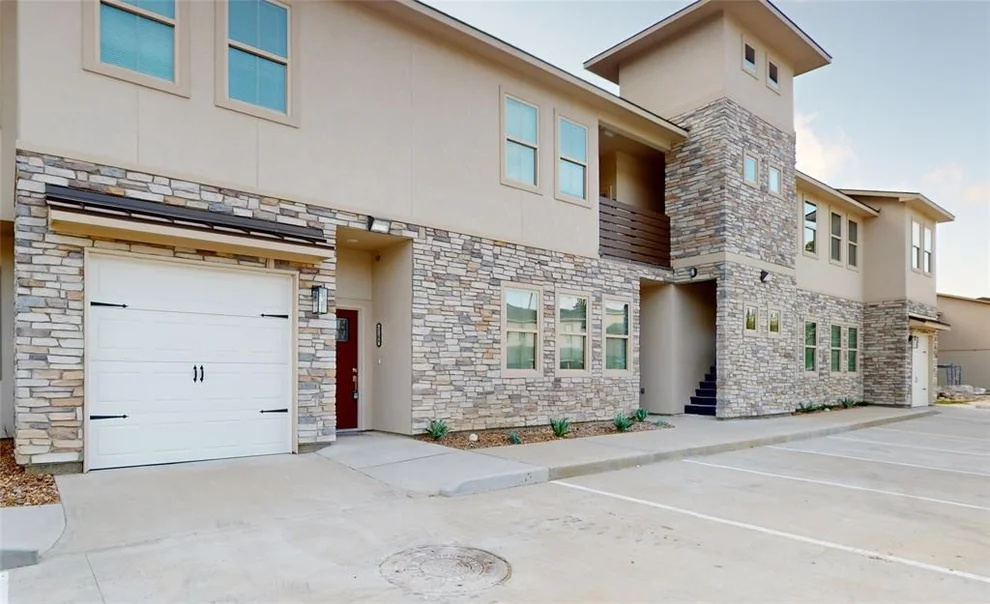 Unit for sale at 504 Nursery Rd, The Woodlands, TX 77380