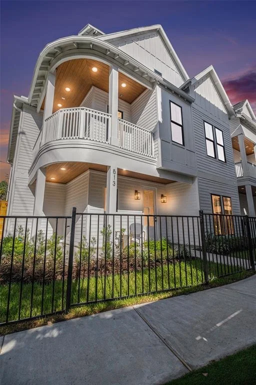 Unit for sale at 513 E 4th Street, Houston, TX 77007