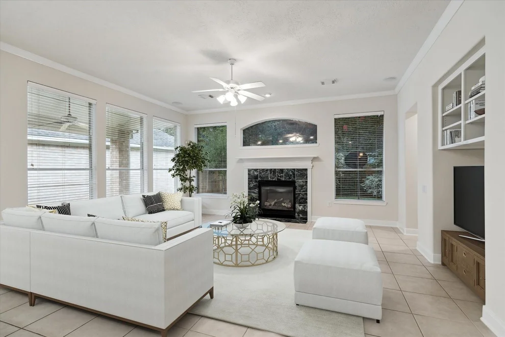 Unit for sale at 10 Surrey Run Place, The Woodlands, TX 77384