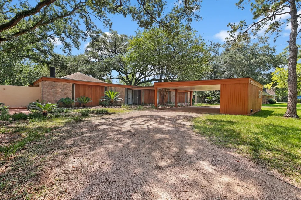 Unit for sale at 9207 Bonhomme Road, Houston, TX 77074