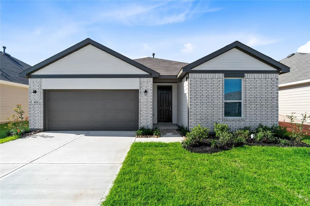 Unit for sale at 18215 Spruce Cottage Drive, Tomball, TX 77377