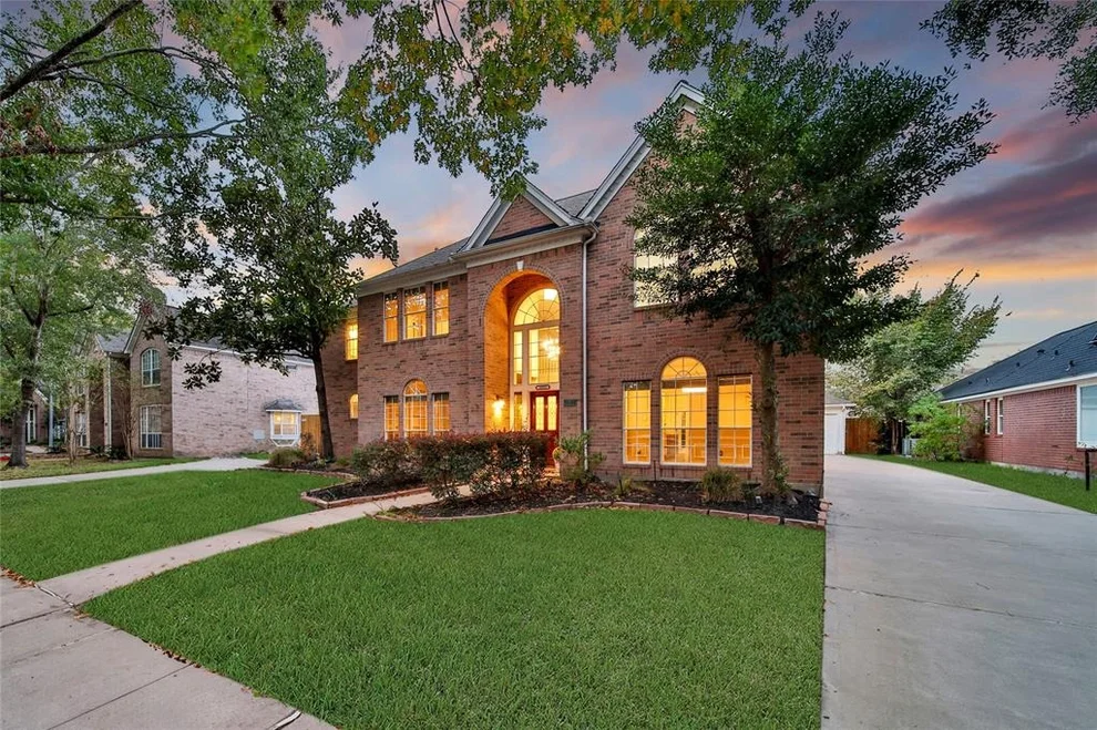 Unit for sale at 16911 Cottonwood Way, Houston, TX 77059