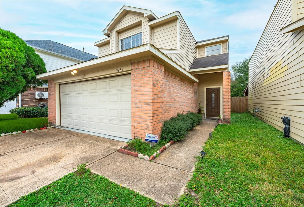 Unit for sale at 9283 Kingsflower Circle, Houston, TX 77075