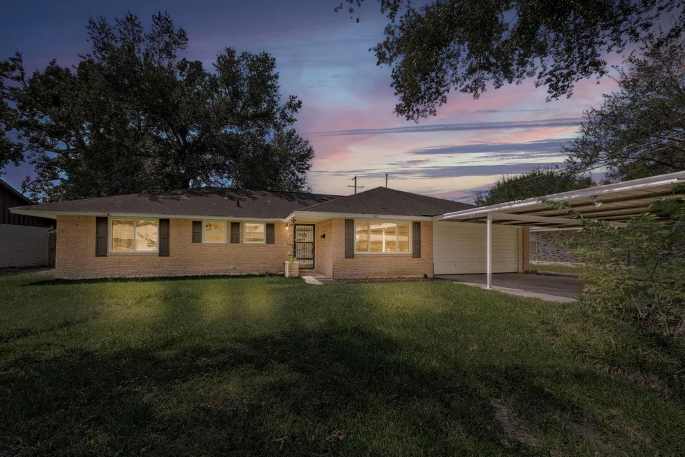 Unit for sale at 8927 Rockhurst Drive, Houston, TX 77080