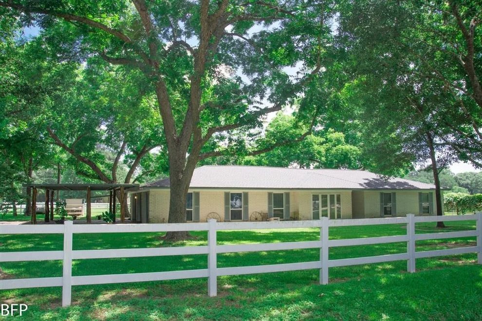 Unit for sale at 9122 Kerr Drive, Tomball, TX 77375