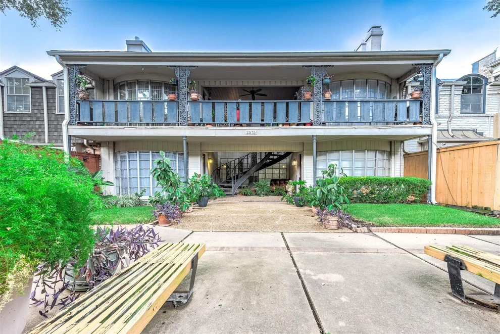 Unit for sale at 2575 Marilee Lane, Houston, TX 77057