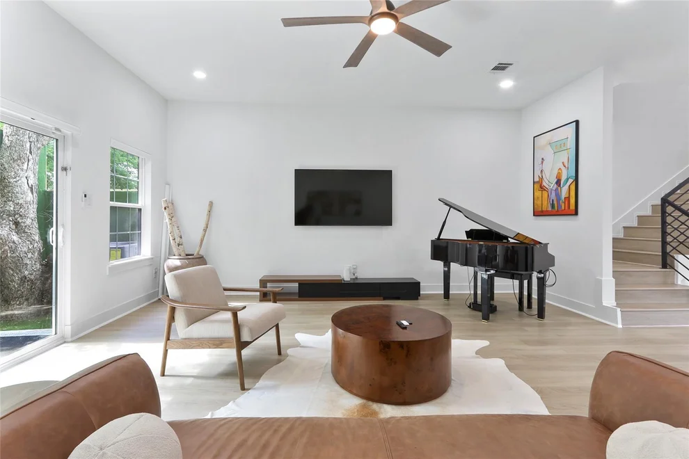 Unit for sale at 6747 Peerless Street, Houston, TX 77021