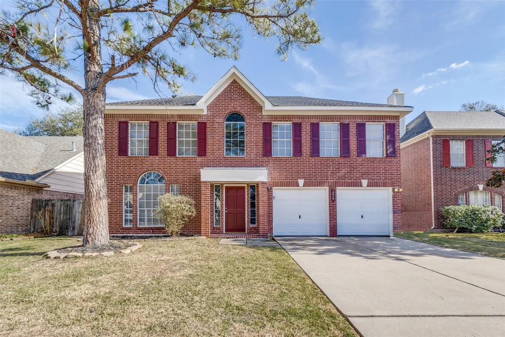 Unit for sale at 16415 Dawncrest Way, Sugar Land, TX 77498
