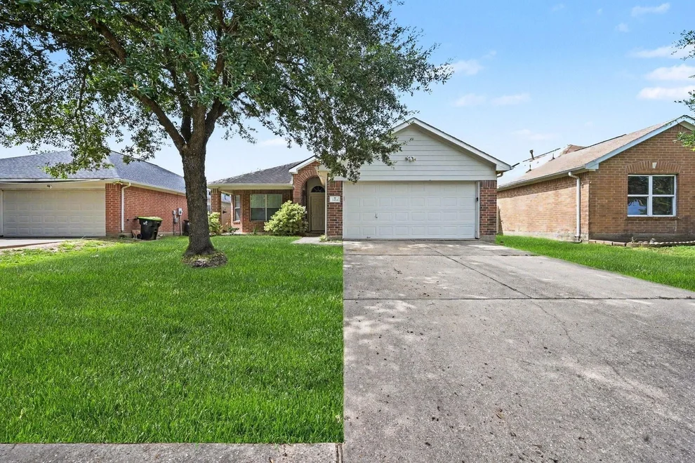 Unit for sale at 2414 Halstead Drive, Spring, TX 77386