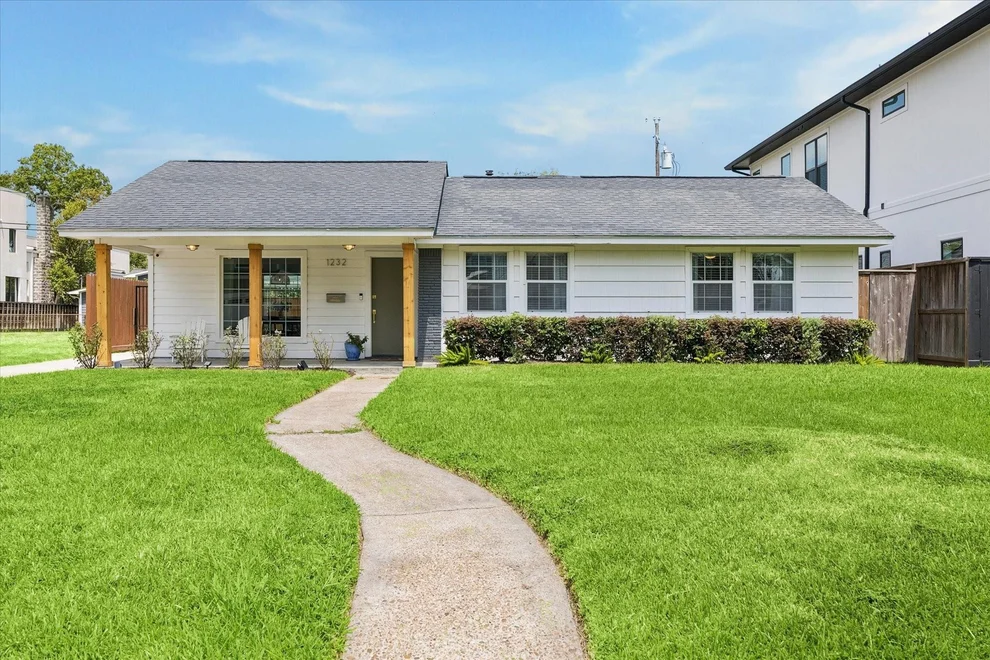 Unit for sale at 1232 Chantilly Lane, Houston, TX 77018
