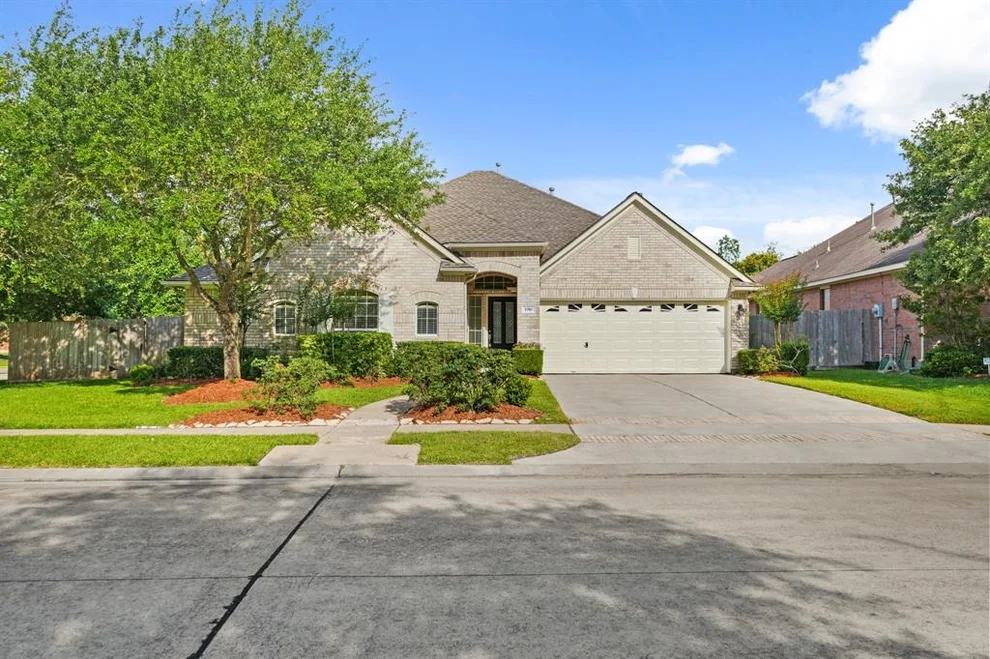 Unit for sale at 1910 Edenfield Lane, Sugar Land, TX 77479