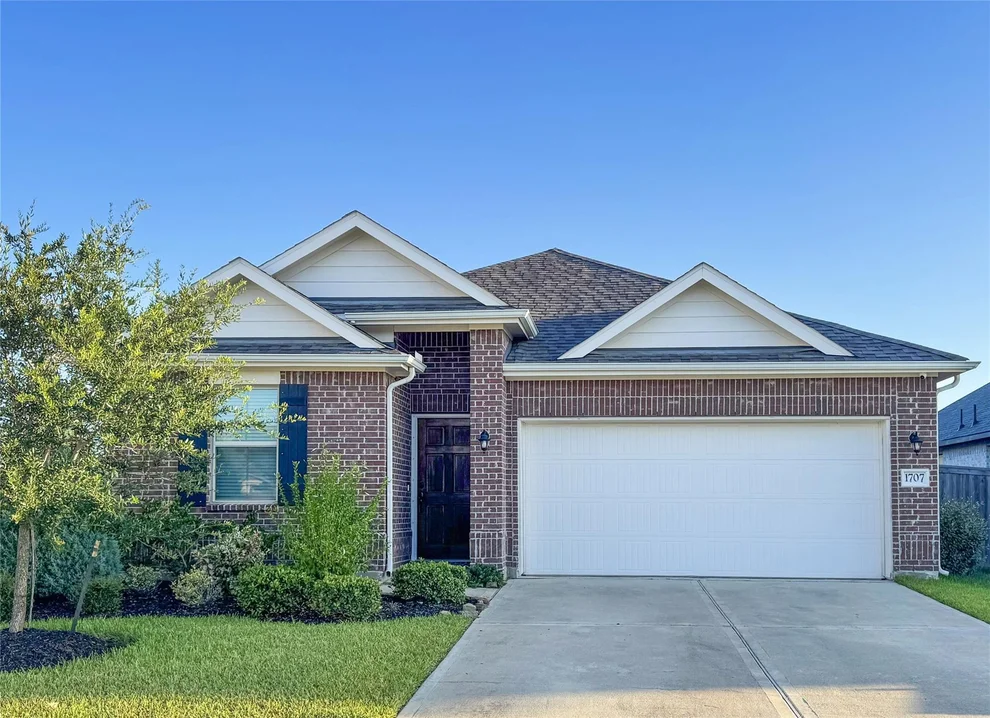 Unit for sale at 1707 Prairie Ridge Court, Angleton, TX 77515