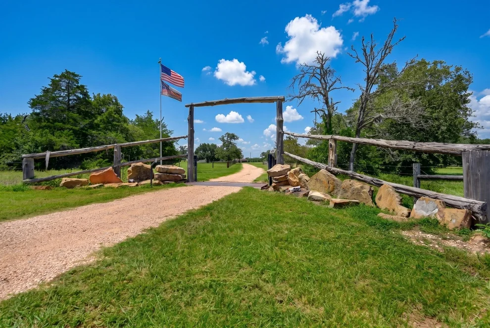 Unit for sale at 3230 S Fm 1291, Fayetteville, TX 78940