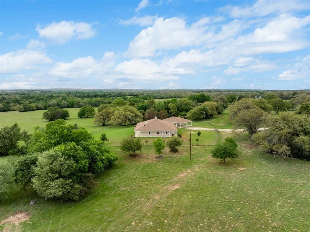 Unit for sale at 10565 Hwy 77, Lexington, TX 78947