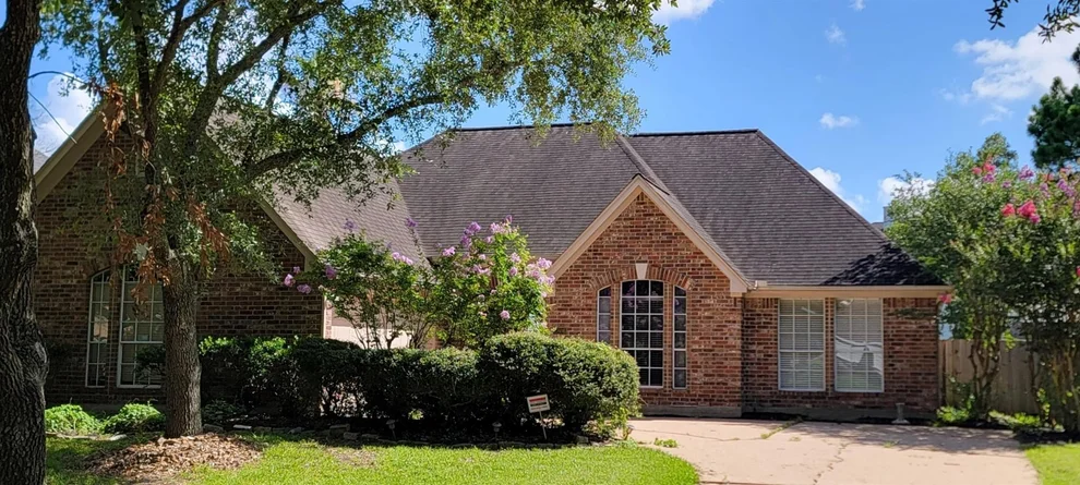 Unit for sale at 2806 Village Dale, Houston, TX 77059
